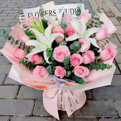 大庆18朵粉玫瑰2支百合，我的心尖宝贝